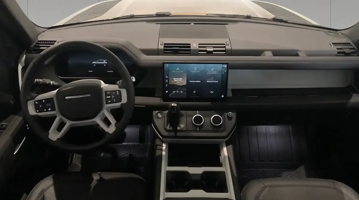 Usado Land Rover Defender S 249 CV (183 kW) 2024 Gondwana stone gloss SUV