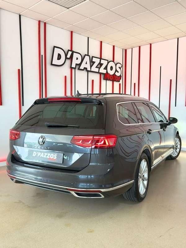 Usado VW Passat Executive 150 CV (110 kW) 2021 Gris Familiar