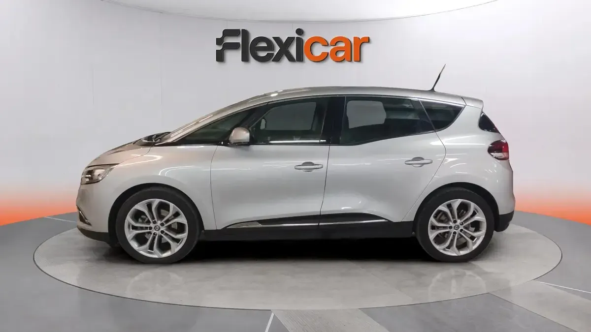 Usado Renault Scénic Intens 110 CV (80 kW) 2017 Gris Monovolumen