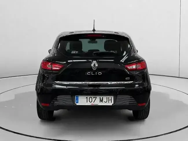 Usado Renault Clio Expression 90 CV (66 kW) 2016 Negro
