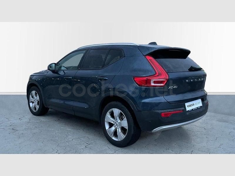 Usado Volvo XC40 Momentum 163 CV (119 kW) 2022 Azul SUV