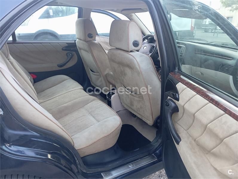 Usado Lancia Lybra 115 CV (84 kW) 2004 Negro Berlina