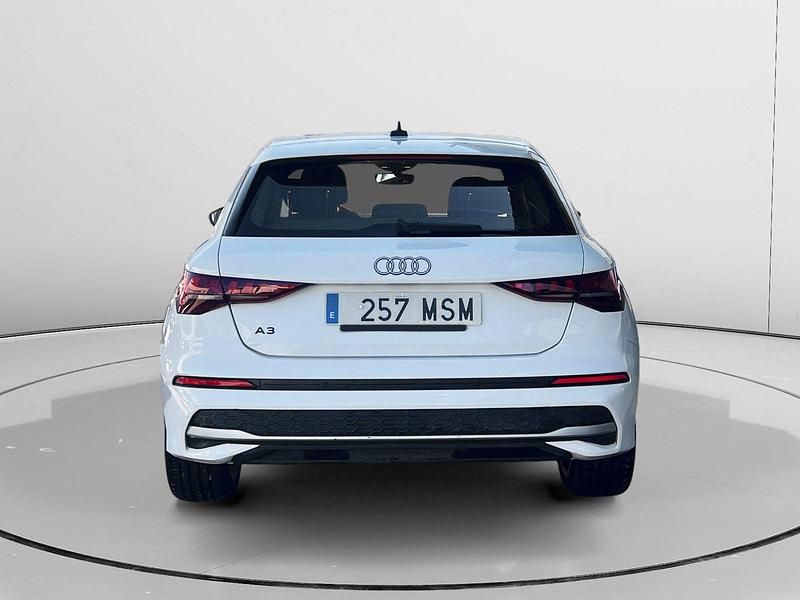 Usado Audi A3 e-tron Ambiente 116 CV (85 kW) 2024 Utilitario