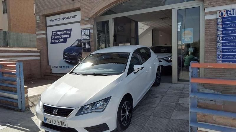 Usado Seat Leon Reference 116 CV (85 kW) 2019 Blanco Utilitario