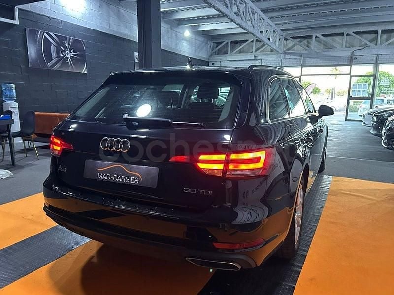 Usado Audi A4 Advanced Plus 122 CV (89 kW) 2019 Negro Familiar