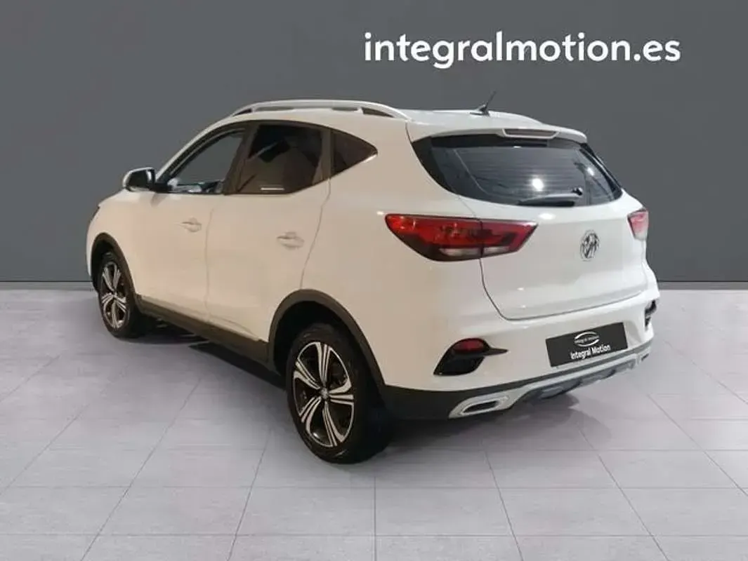 Usado MG ZS Comfort 106 CV (77 kW) 2023 Blanco SUV