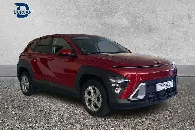 Usado Hyundai Kona 120 CV (88 kW) 2025 Rojo SUV