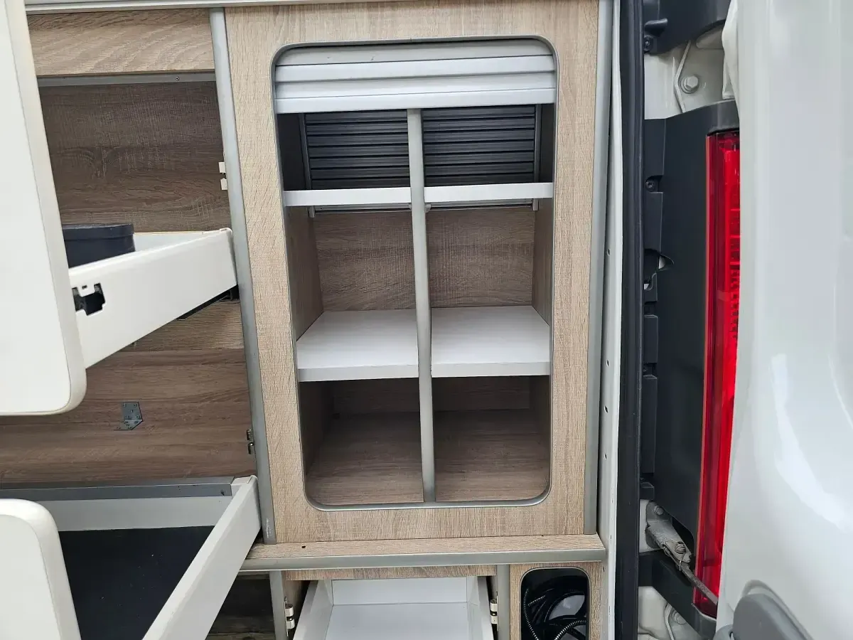 Usado Renault Trafic 115 CV (84 kW) 2009 Blanco Monovolumen
