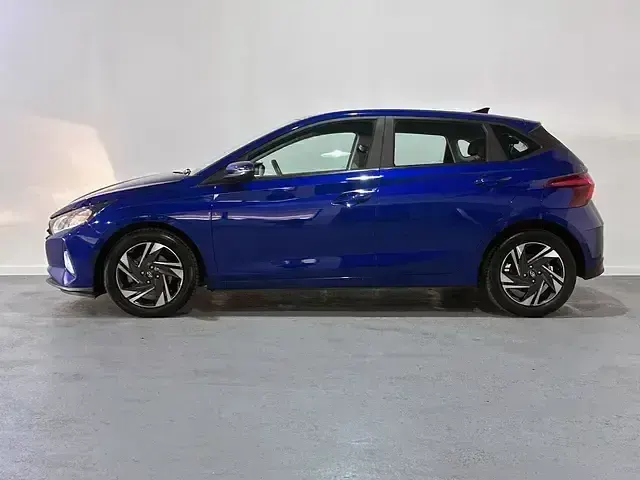 Usado Hyundai i20 101 CV (74 kW) 2022 Azul Utilitario
