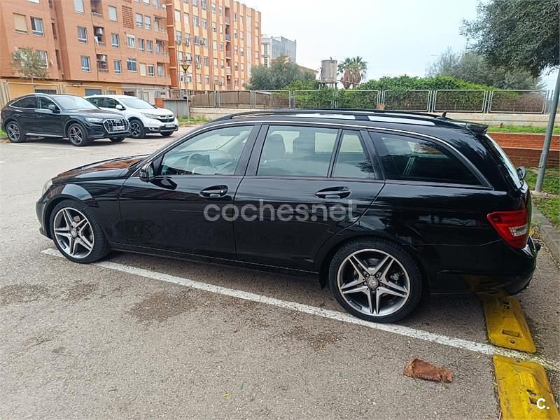 Usado Mercedes C250 204 CV (150 kW) 2012 Negro Familiar