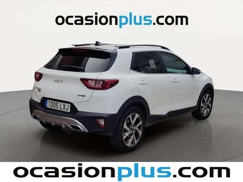Usado Kia Stonic GT-Line 120 CV (88 kW) 2022 Blanco SUV