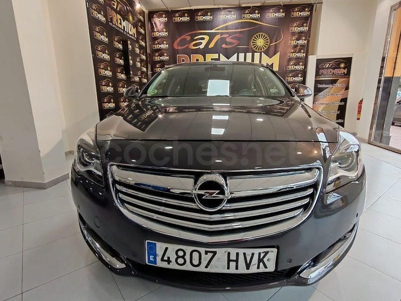 Usado Opel Insignia Excellence 140 CV (102 kW) 2014 Gris / plata Berlina