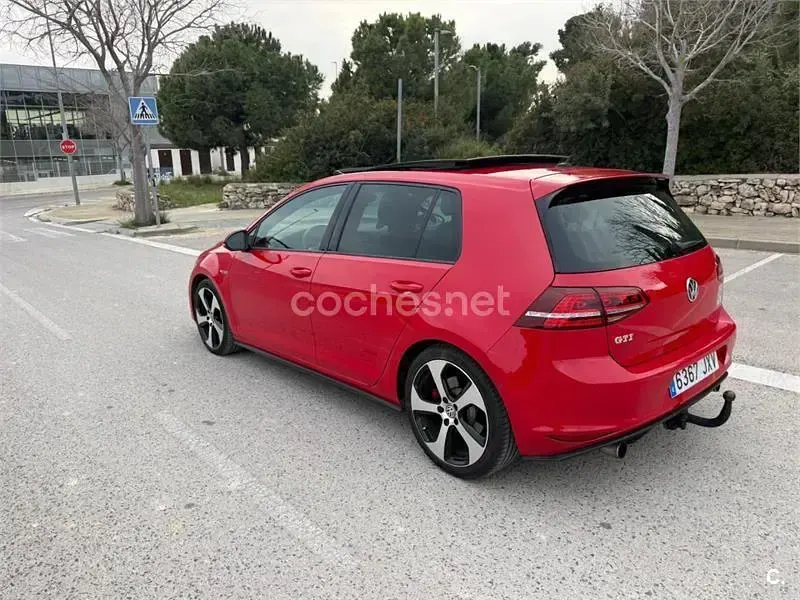 Usado VW Golf VII GTI 245 CV (180 kW) 2017 Rojo Berlina