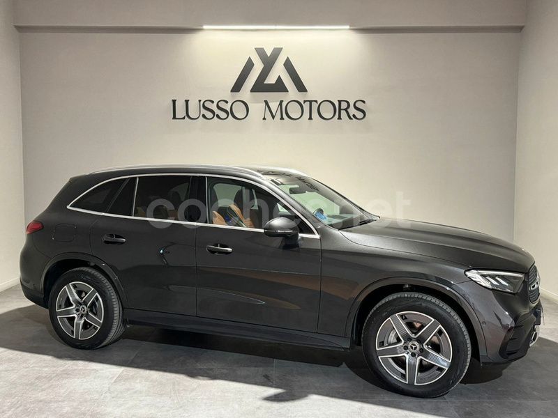 Gris / plata Usado 2023 Mercedes GLC300e SUV | 62.900 € (Caro) - Imagen 1/4