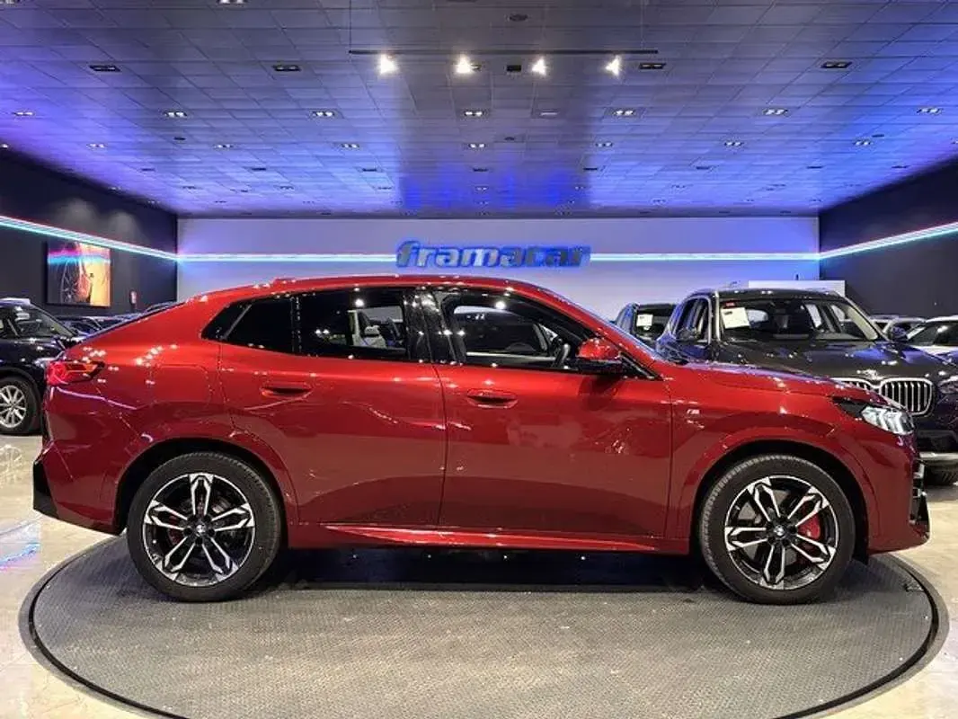 Occasion BMW X2 Sport Line 163 PK (119 kW) 2025 Rood SUV