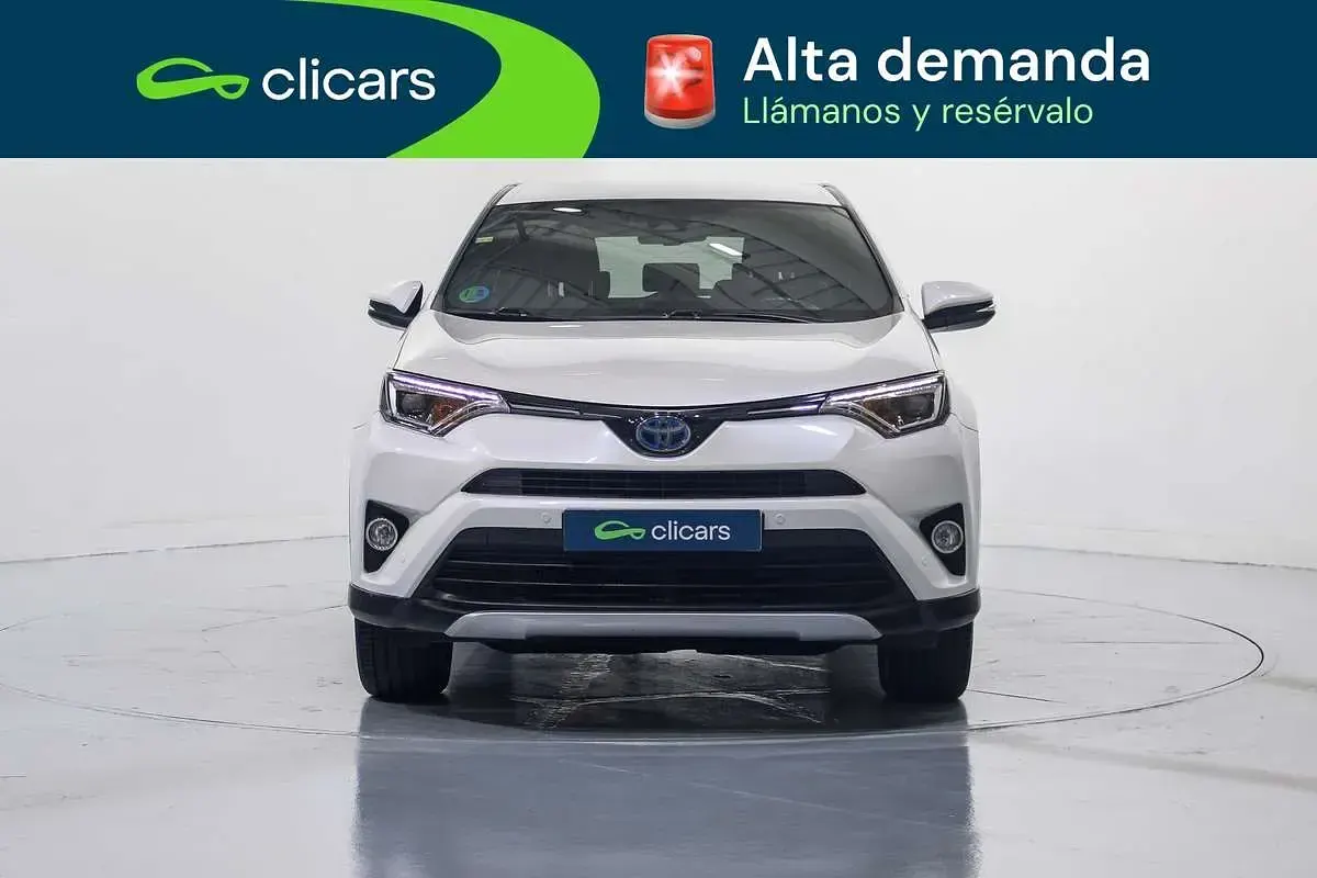 Używany Toyota RAV4 Hybrid 177 KM (130 kW) 2018 Biały SUV