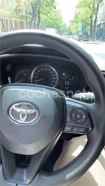 Usado Toyota Corolla Business Edition 122 CV (89 kW) 2019 Gris / plata Berlina