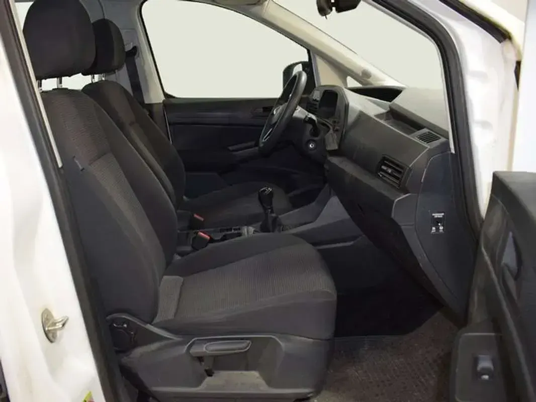 Usado VW Caddy 122 CV (89 kW) 2021 Blanco Monovolumen
