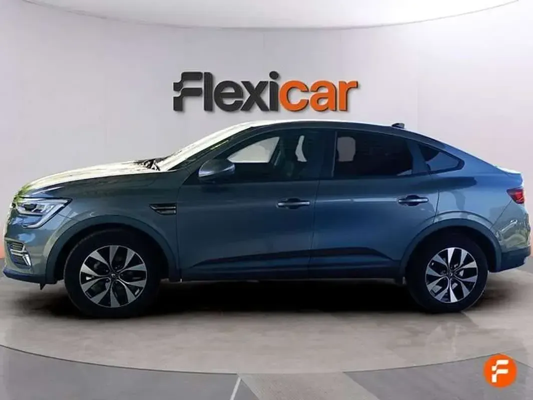 Usado Renault Arkana Equilibre 140 CV (102 kW) 2022 Gris SUV