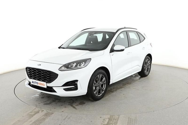 Usado Ford Kuga ST-Line 190 CV (139 kW) 2023 Blanco SUV