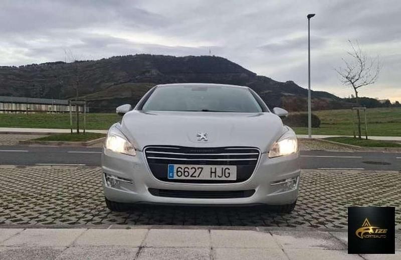 Usado Peugeot 508 Active 140 CV (102 kW) 2012 Gris / plata Berlina