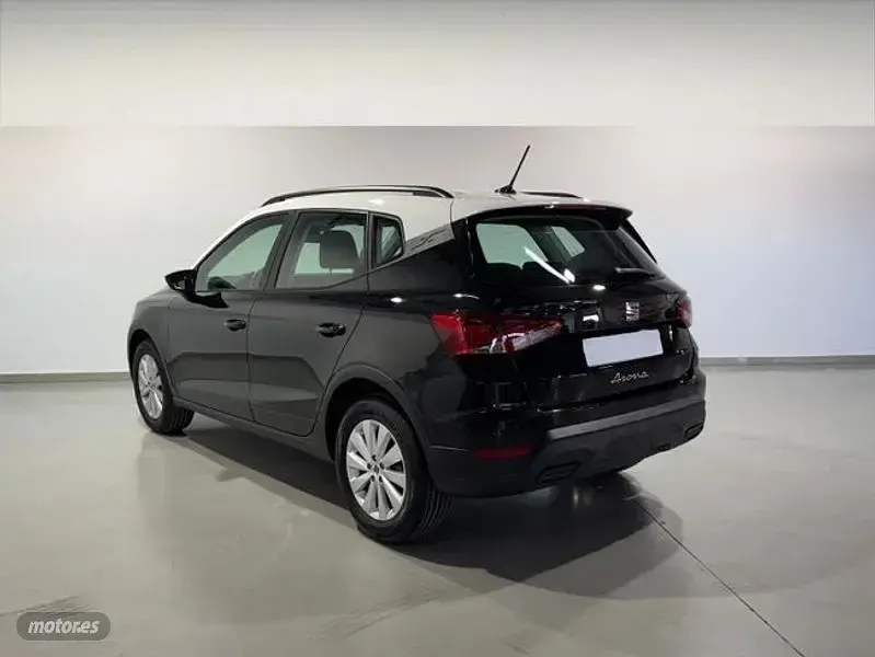 Usado Seat Arona Style 115 CV (84 kW) 2025 Blanco SUV