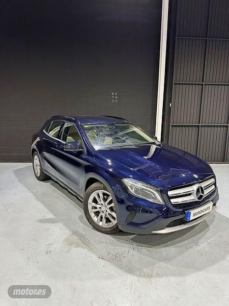 Usado Mercedes GLA200 Style 136 CV (100 kW) 2017 Azul SUV
