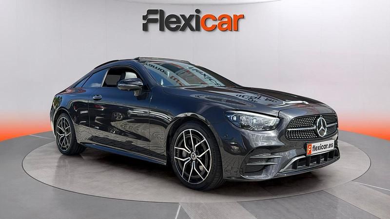 Käytetty Mercedes E400 330 HP (242 kW) 2021 Musta Coupe - kaksiovinen