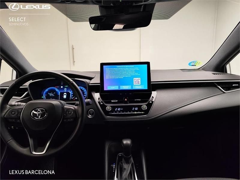 Usado Toyota Corolla Active 140 CV (102 kW) 2024 Blanco Monovolumen