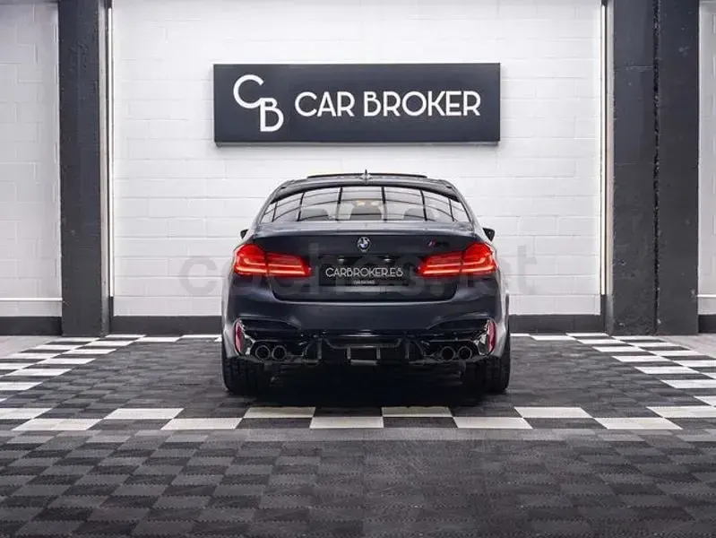 Usado BMW M5 M Performance 600 CV (441 kW) 2018 Gris / plata Berlina