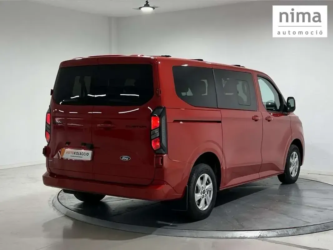 Usado Ford Transit Limited 232 CV (170 kW) 2025 Rojo Familiar