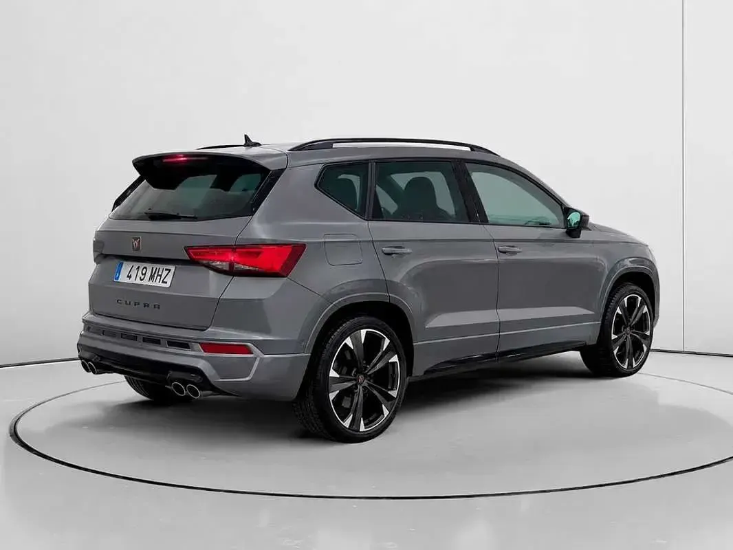 Usado Cupra Ateca VZ3 300 CV (220 kW) 2023 Gris SUV