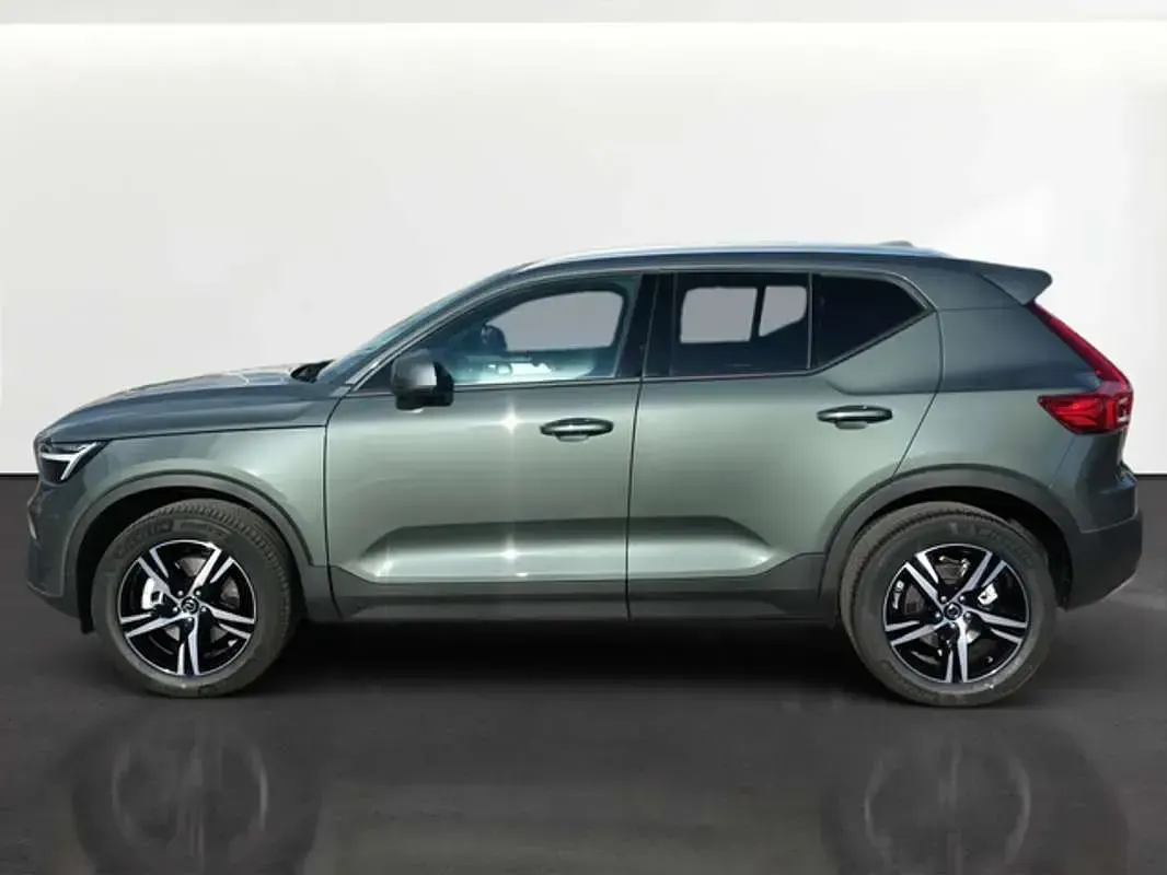 Nuevo Volvo XC40 Core 163 CV (119 kW) 2025 Plateado SUV