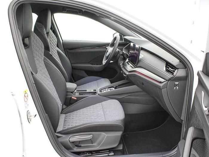 Usado Skoda Octavia SportLine 150 CV (110 kW) 2025 Blanco Familiar