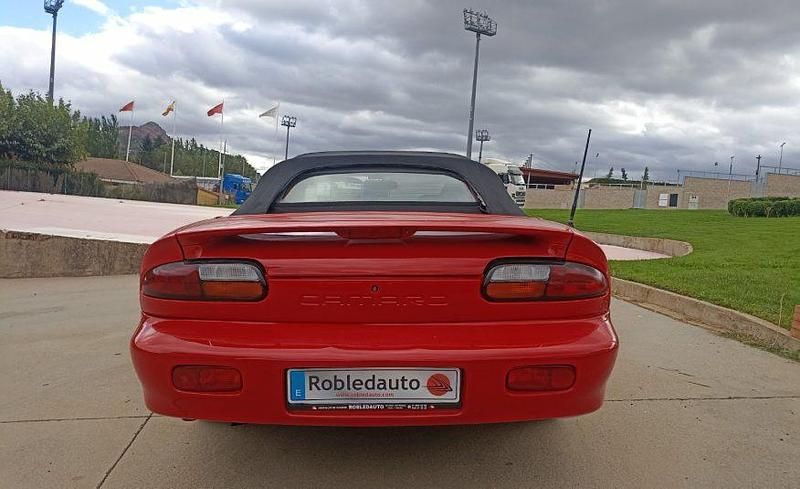 Usado Chevrolet Camaro 193 CV (141 kW) 1998 Rojo Coupe