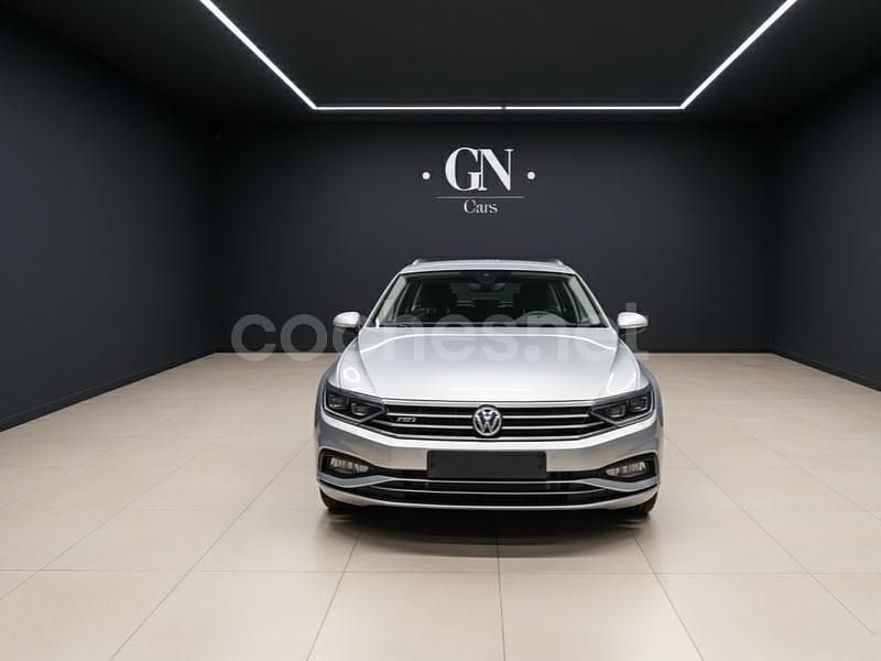 Gris / plata Usado 2019 VW Passat Sportline Familiar | 21.490 € (Buen precio) - Imagen 1/4