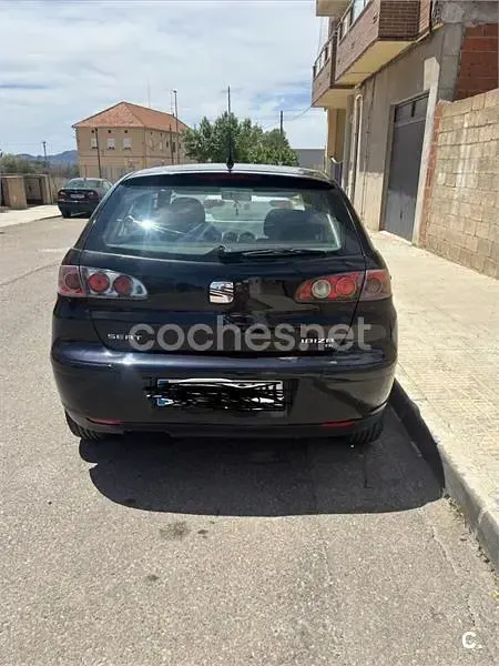 Usado Seat Ibiza 110 CV (80 kW) 2003 Negro Utilitario