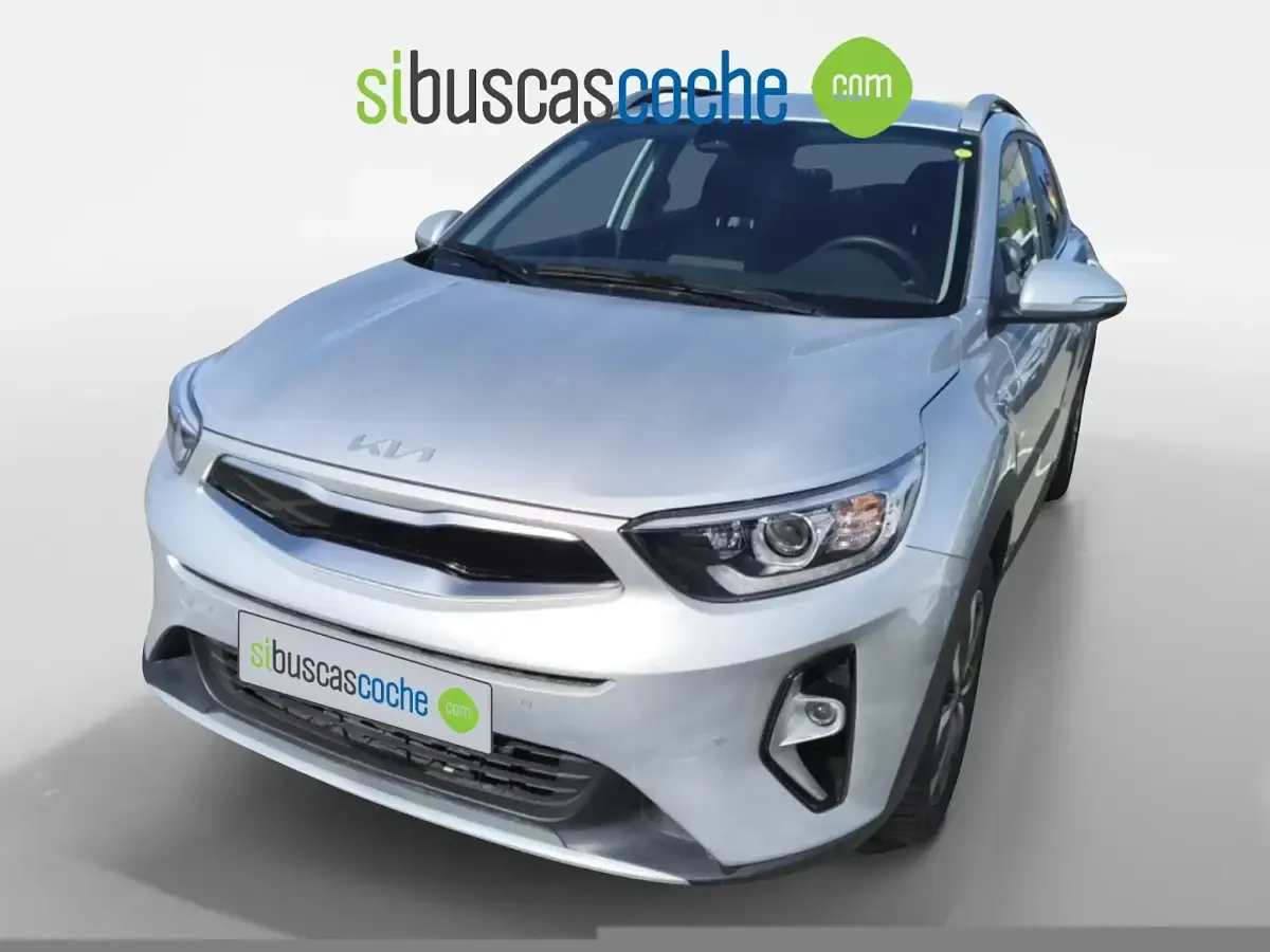 Usado Kia Stonic 100 CV (73 kW) 2025 Gris/plata SUV
