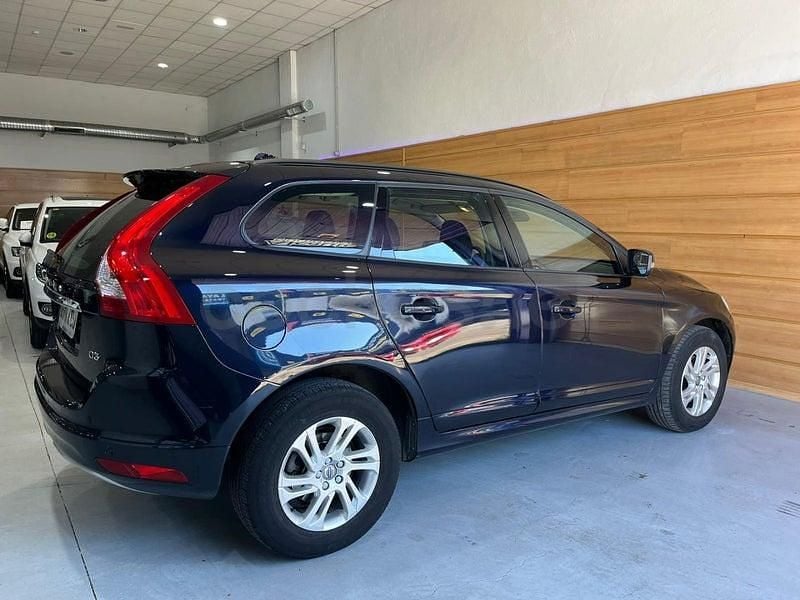 Usado Volvo XC60 Momentum 150 CV (110 kW) 2017 Azul SUV