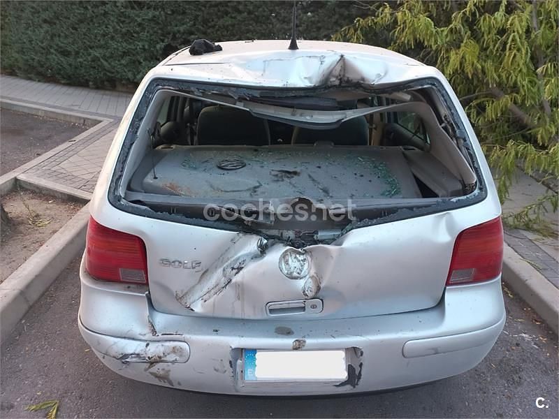 Gris / plata Usado 2004 VW Golf IV Highline Berlina | 1000 € (Super precio) - Imagen 1/4