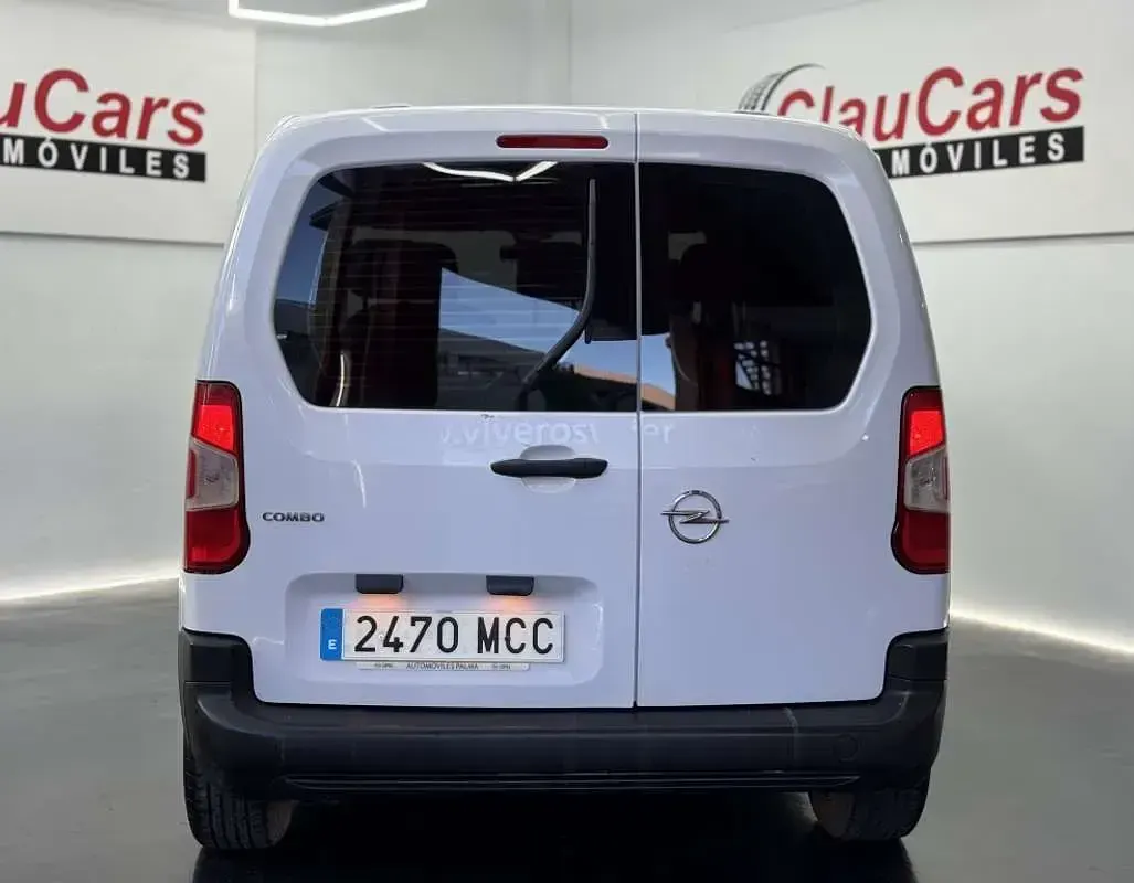 Usado Opel Combo Business Edition 102 CV (75 kW) 2022 Blanco Monovolumen