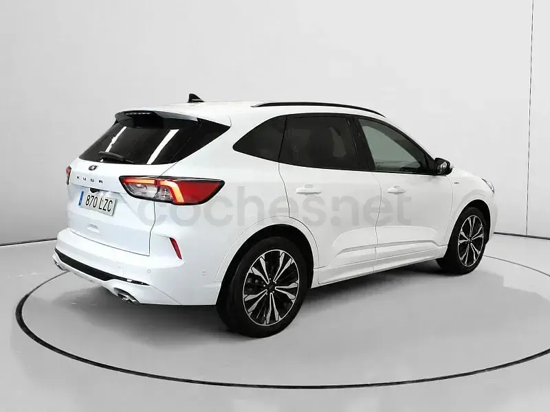 Usado Ford Kuga ST-Line X 150 CV (110 kW) 2022 Blanco SUV