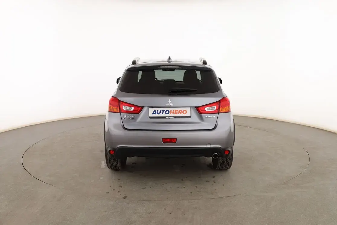 Usado Mitsubishi ASX Motion 117 CV (86 kW) 2018 Gris SUV