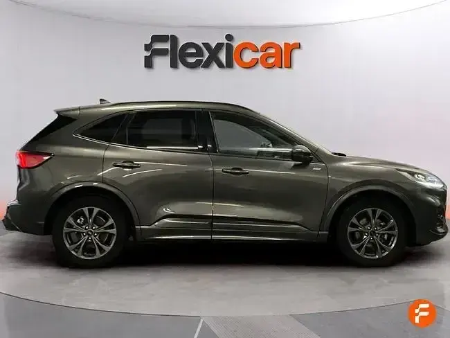 Usado Ford Kuga ST-Line 120 CV (88 kW) 2024 Gris SUV