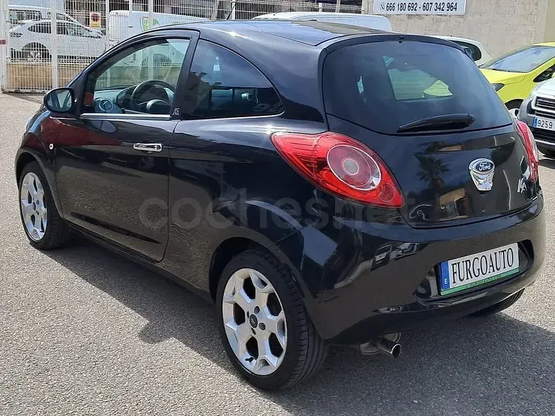 Usado Ford Ka Titanium 69 CV (50 kW) 2016 Negro Berlina