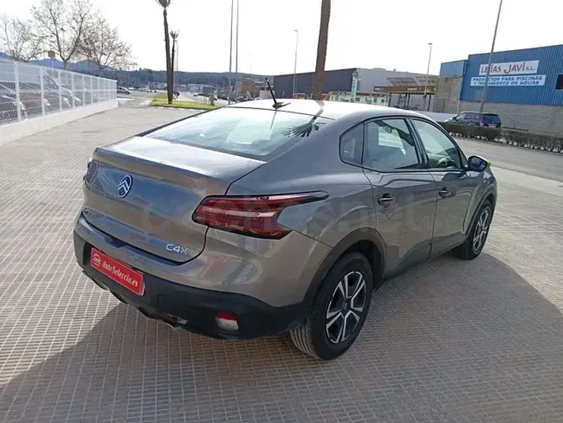 Usado Citroën C4 X 136 CV (100 kW) 2025 Gris / plata SUV