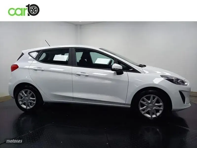 Usado Ford Fiesta Trend 75 CV (55 kW) 2021 Blanco Utilitario