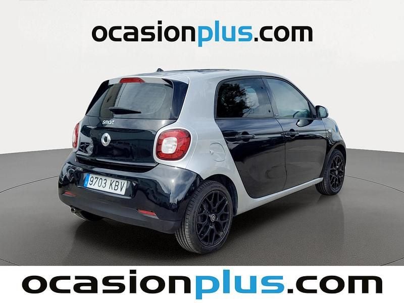 Usado Smart ForFour Passion 90 CV (66 kW) 2017 Negro Utilitario