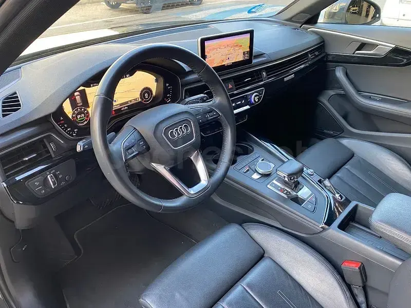 Usado Audi A4 Allroad 245 CV (180 kW) 2019 Gris / plata Familiar