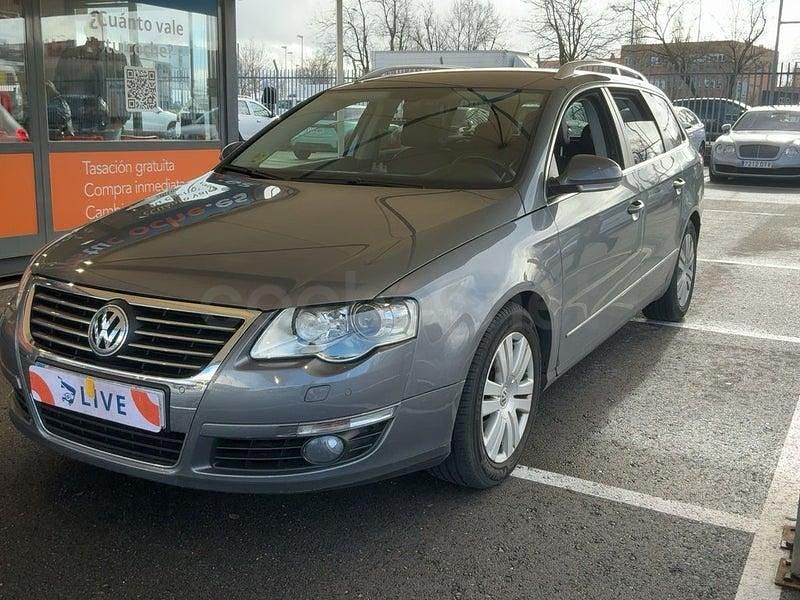 Usado VW Passat Advance 140 CV (102 kW) 2007 Gris / plata Familiar